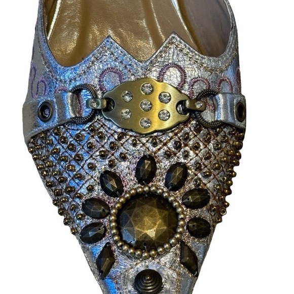 Whittall & Shon Embellished Pointed Toe Slip On Heels Silver Size 7 NWT - Picture 4 of 12